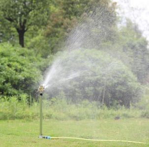 Ground-inserted water sprinkler alloy