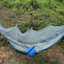 Hamak piknikowy ogrodowy survivalowy moskitiera - niebiesko szary